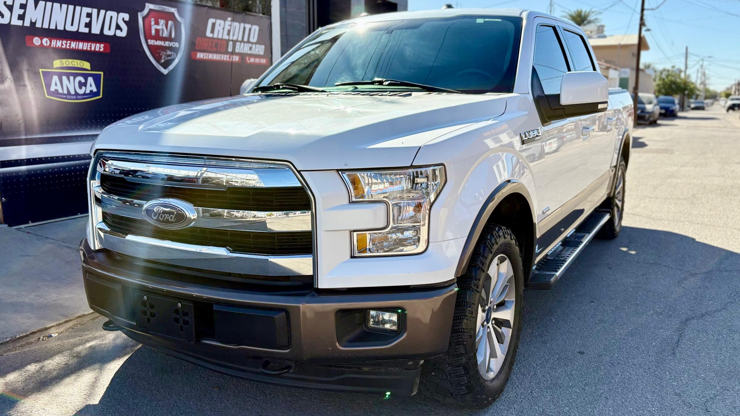 FORD LOBO LARIAT