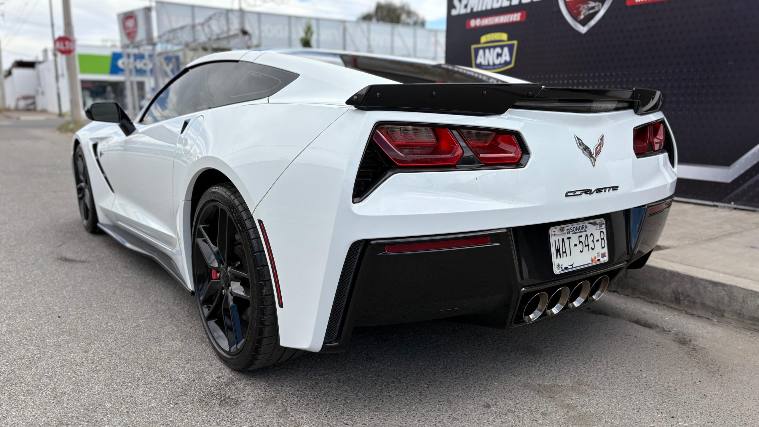 CHEVROLET CORVETTE STINGRAY