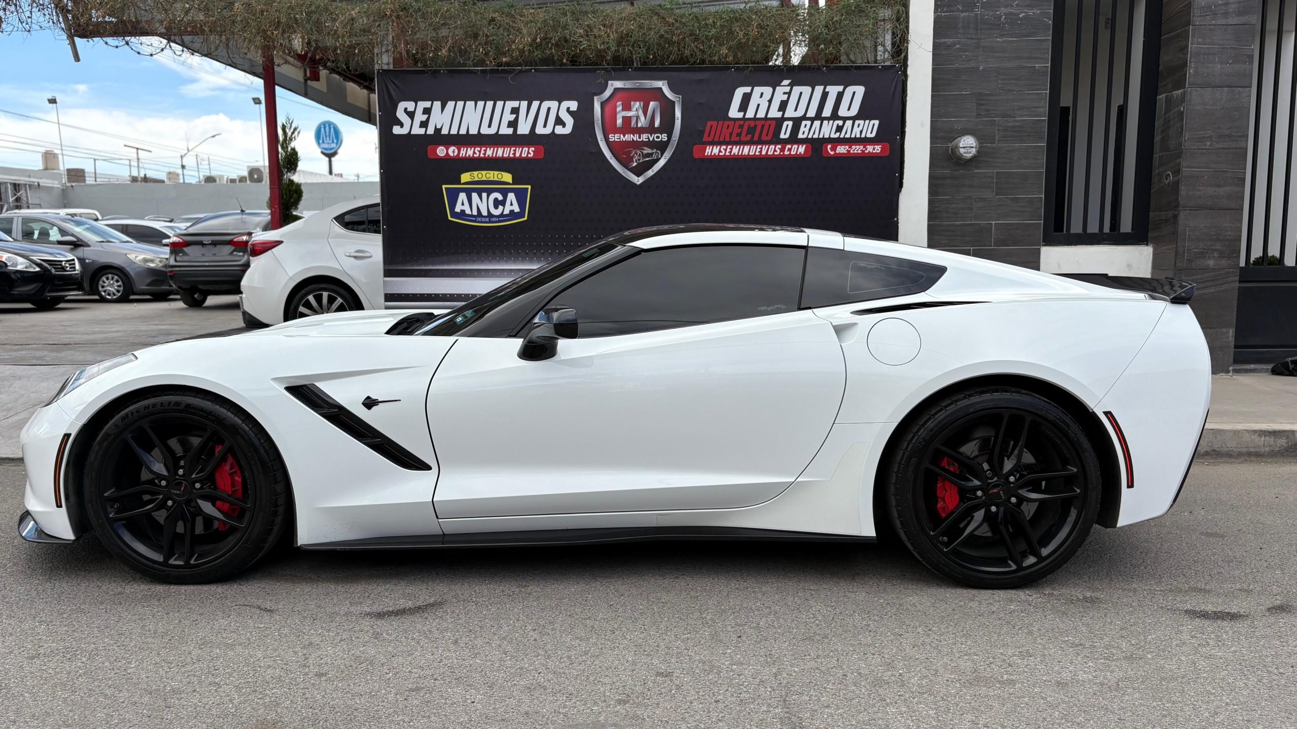 CHEVROLET CORVETTE STINGRAY
