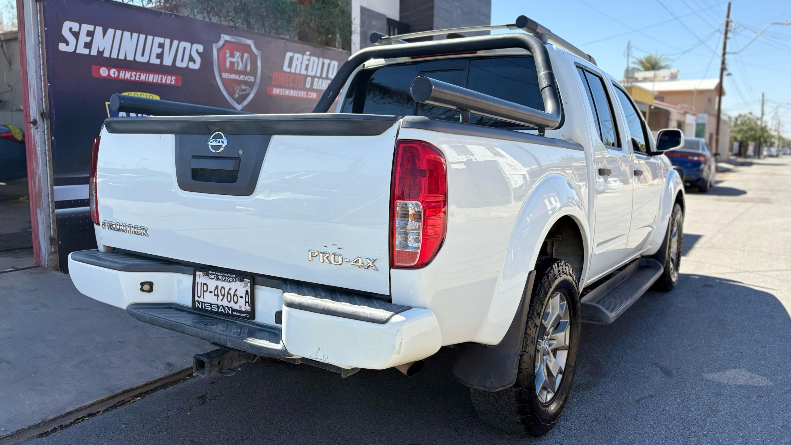 NISSAN FRONTIER PRO-4X