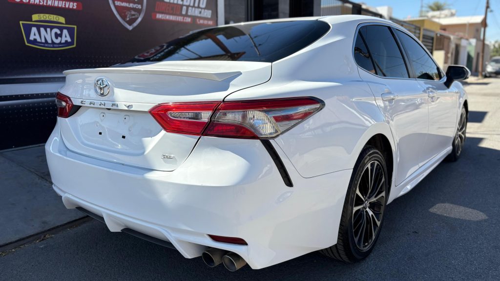TOYOTA CAMRY SE 2020