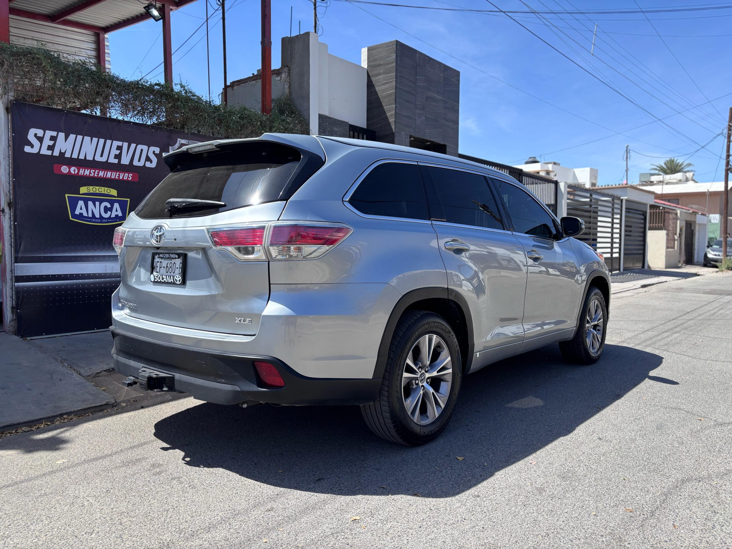 TOYOTA HIGHLANDER XLE