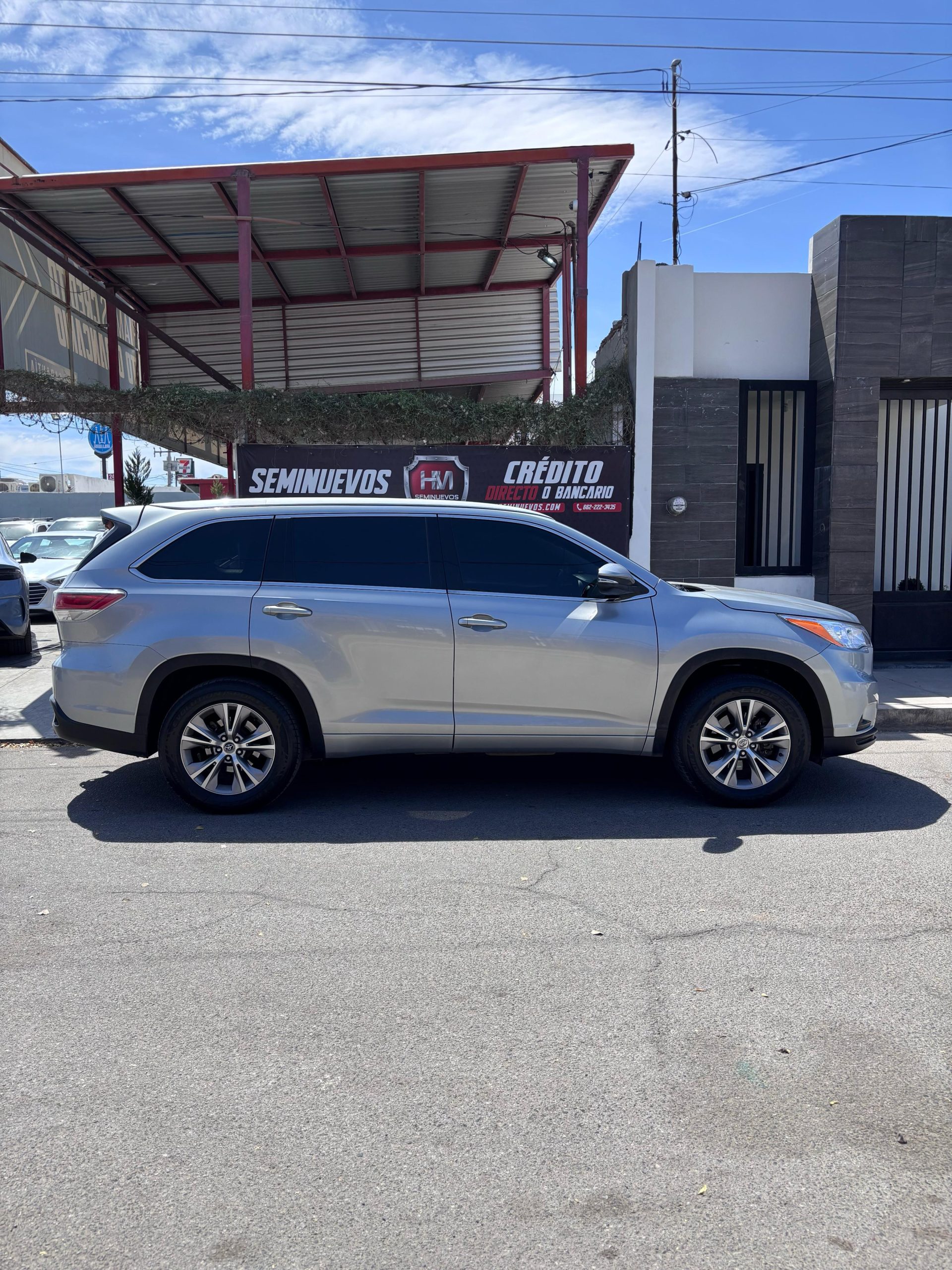 TOYOTA HIGHLANDER XLE