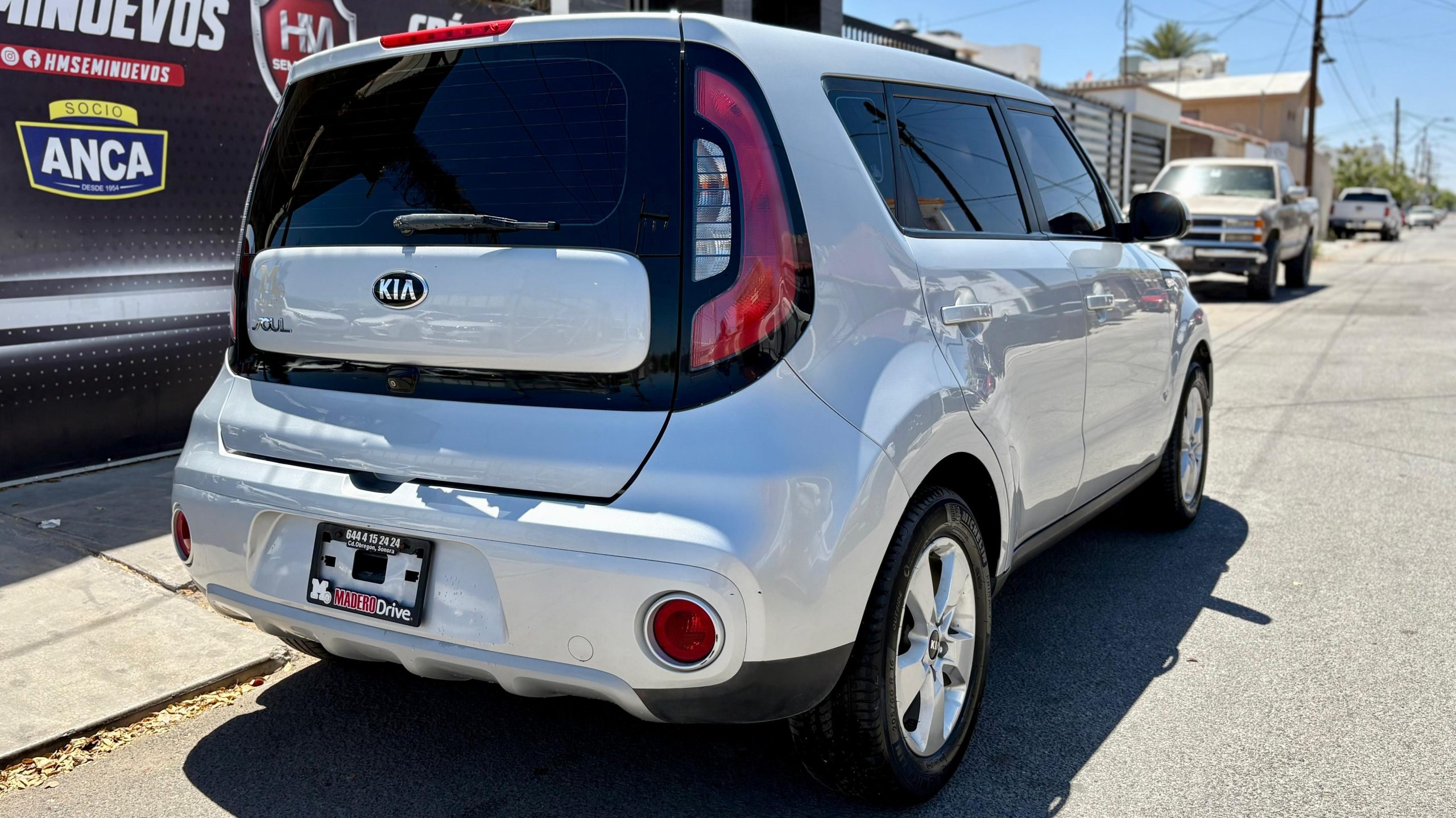 KIA SOUL LX