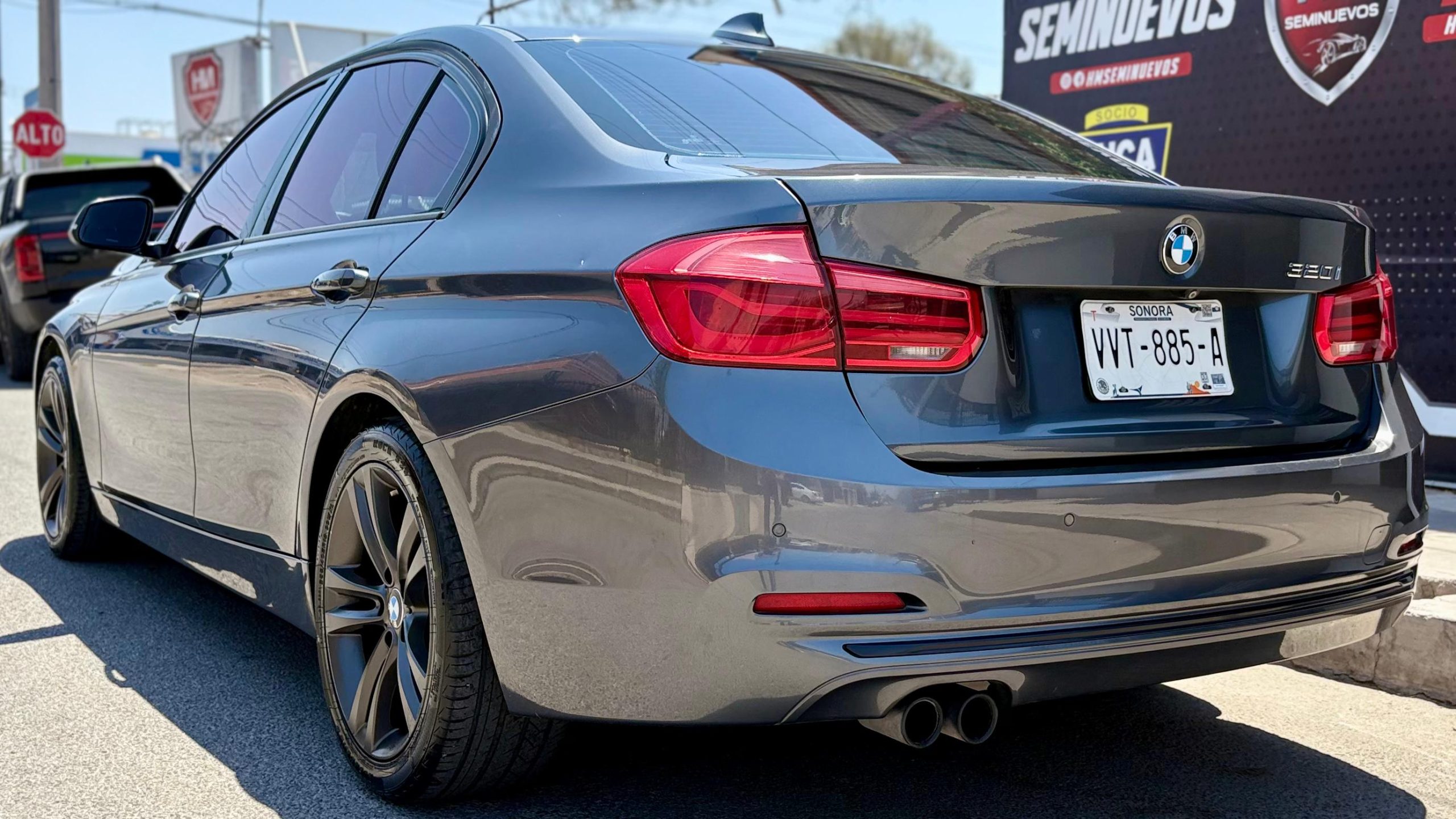 BMW 320i SPORTLINE