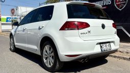 VOLSKWAGEN GOLF COMFORTLINE 2016