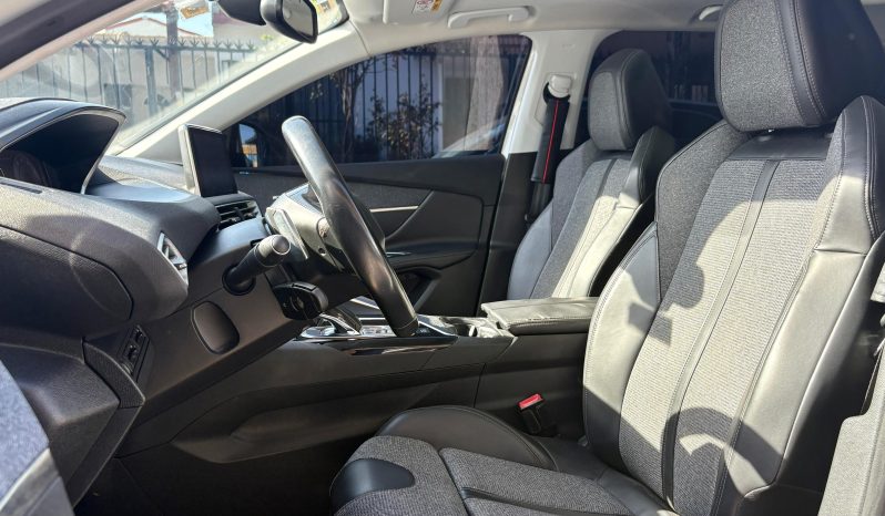 
								PEUGEOUT 3008 2019 full									